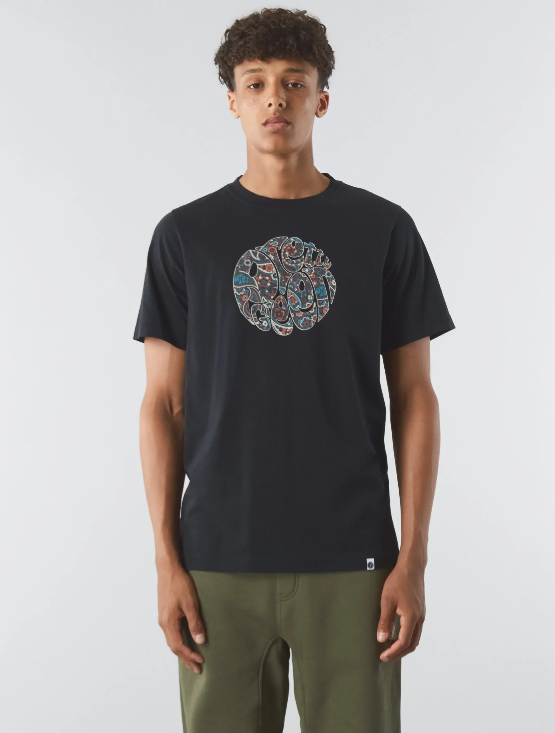 Pretty Green Wonderwall Paisley Logo T-shirt Black Store